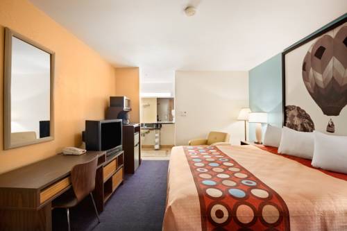 Imagen de la habitación del Hotel Super 8 By Wyndham Indio. Foto 13