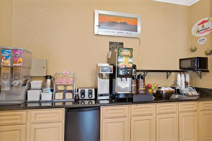 Imagen del bar/restaurante del Hotel Super 8 By Wyndham Inglewood/lax/la Airport. Foto 3