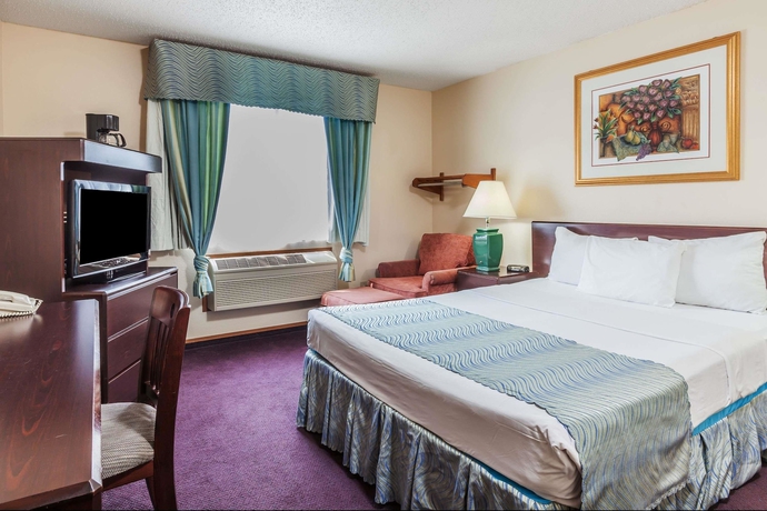 Imagen de la habitación del Hotel Super 8 By Wyndham Irving Dfw Airport/south. Foto 4