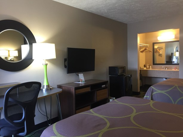 Imagen de la habitación del Hotel Super 8 By Wyndham Jackson. Foto 7