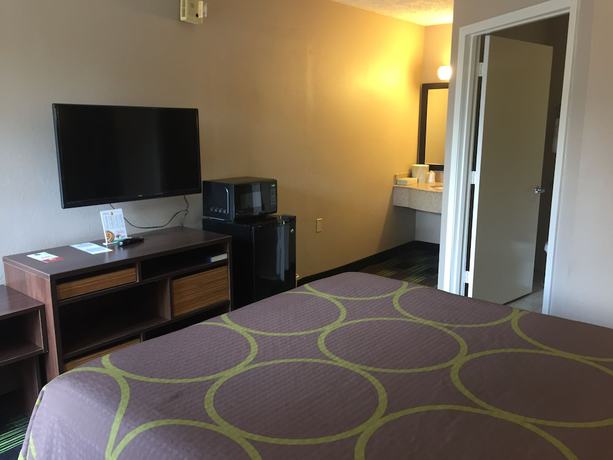 Imagen de la habitación del Hotel Super 8 By Wyndham Jackson. Foto 10