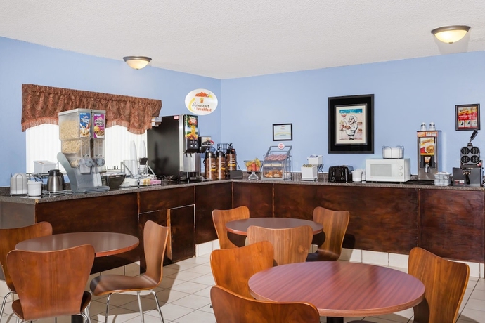 Imagen del bar/restaurante del Hotel Super 8 By Wyndham Jonesboro. Foto 6