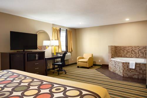 Imagen de la habitación del Hotel Super 8 By Wyndham Joplin. Foto 4