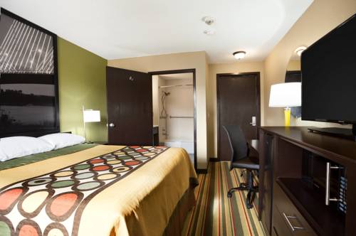 Imagen de la habitación del Hotel Super 8 By Wyndham Joplin. Foto 9