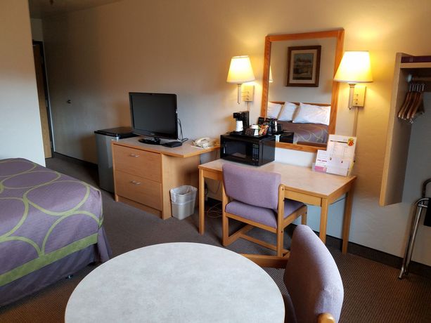 Imagen de los interiores del Hotel Super 8 By Wyndham Juneau. Foto 16