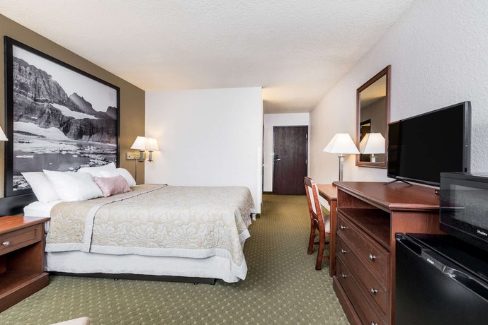 Imagen de la habitación del Hotel Super 8 By Wyndham Kalispell Glacier National Park. Foto 10