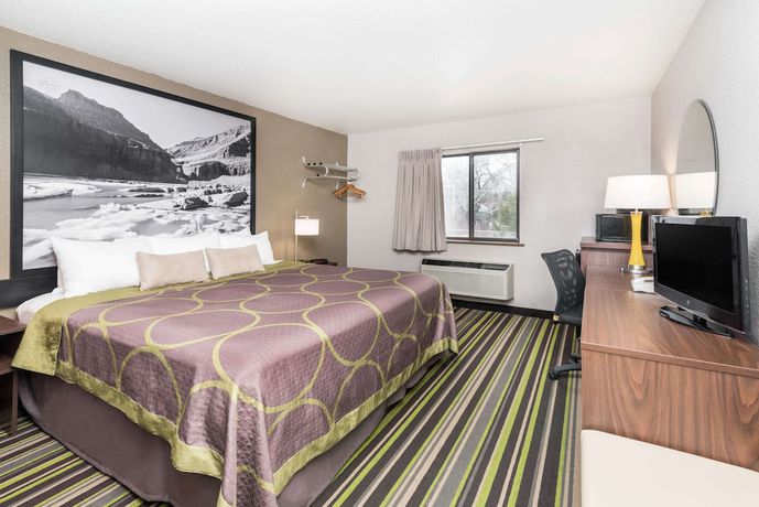 Imagen de la habitación del Hotel Super 8 By Wyndham Kalispell Glacier National Park. Foto 13