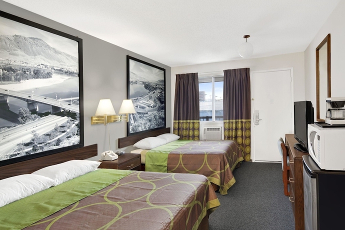 Imagen de la habitación del Hotel Super 8 By Wyndham Kamloops East. Foto 2