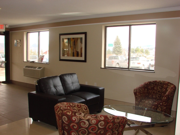 Imagen de los interiores del Hotel Super 8 By Wyndham Kamloops On The Hill. Foto 19