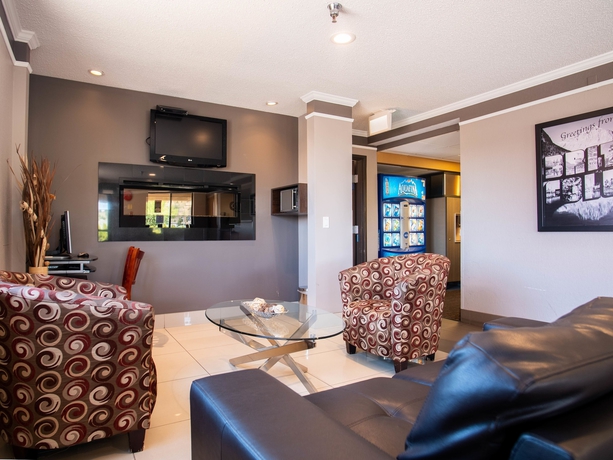 Imagen del bar/restaurante del Hotel Super 8 By Wyndham Kamloops On The Hill. Foto 2