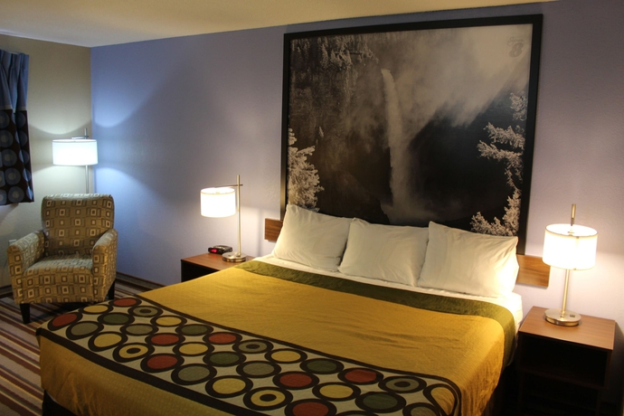 Imagen de la habitación del Hotel Super 8 By Wyndham Kamloops On The Hill. Foto 13