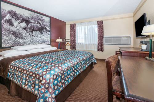 Imagen de la habitación del Hotel Super 8 By Wyndham Kansas City At Barry Road/airport. Foto 4