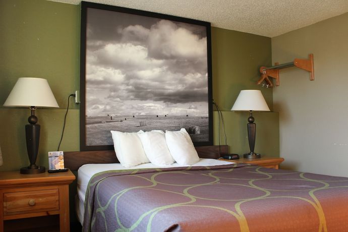Imagen de la habitación del Hotel Super 8 By Wyndham Kearney. Foto 4