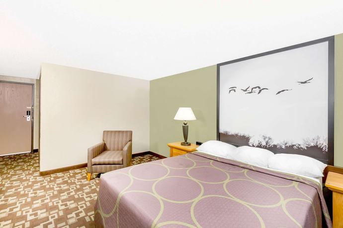 Imagen de la habitación del Hotel Super 8 By Wyndham Kearney. Foto 12