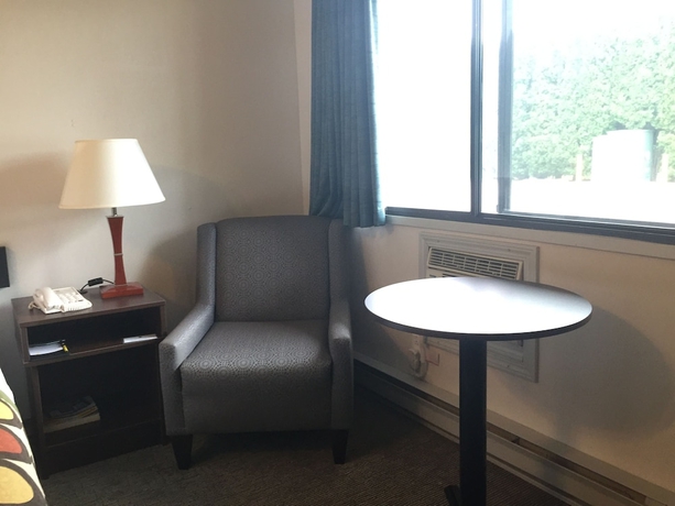 Imagen de la habitación del Hotel Super 8 By Wyndham Kelowna Bc. Foto 5