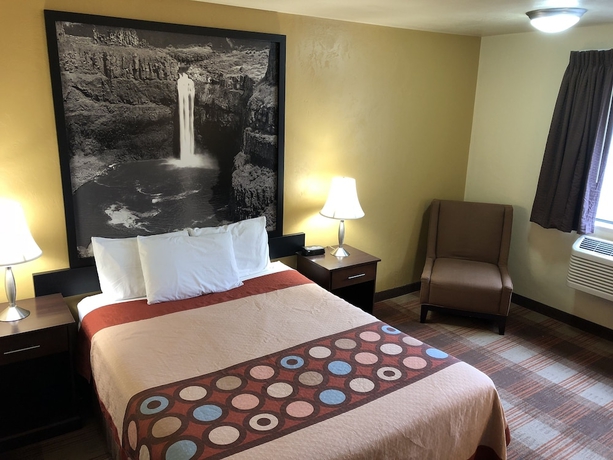 Imagen de la habitación del Hotel Super 8 By Wyndham Kennewick. Foto 5