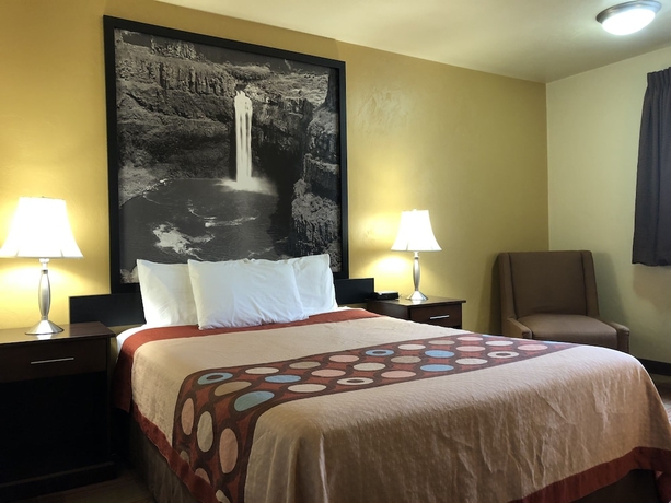 Imagen de la habitación del Hotel Super 8 By Wyndham Kennewick. Foto 16