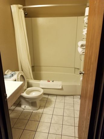 Imagen de la habitación del Hotel Super 8 By Wyndham Kenosha/pleasant Prairie. Foto 10