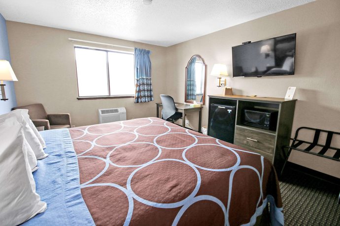 Imagen de la habitación del Hotel Super 8 By Wyndham Kenosha/pleasant Prairie. Foto 12