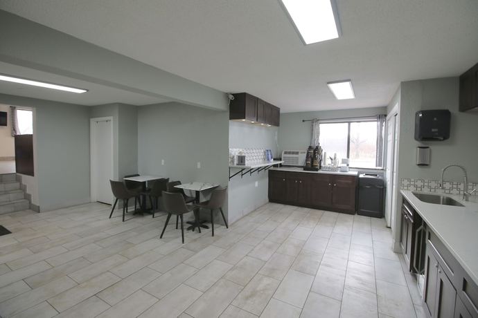 Imagen del bar/restaurante del Hotel Super 8 By Wyndham Kenosha/pleasant Prairie. Foto 3
