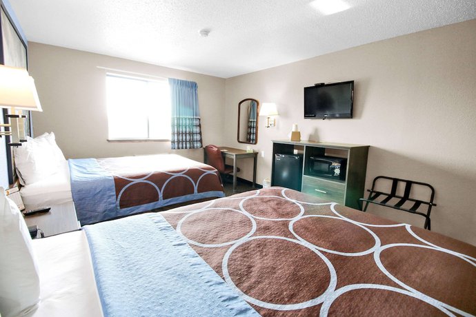 Imagen de la habitación del Hotel Super 8 By Wyndham Kenosha/pleasant Prairie. Foto 16