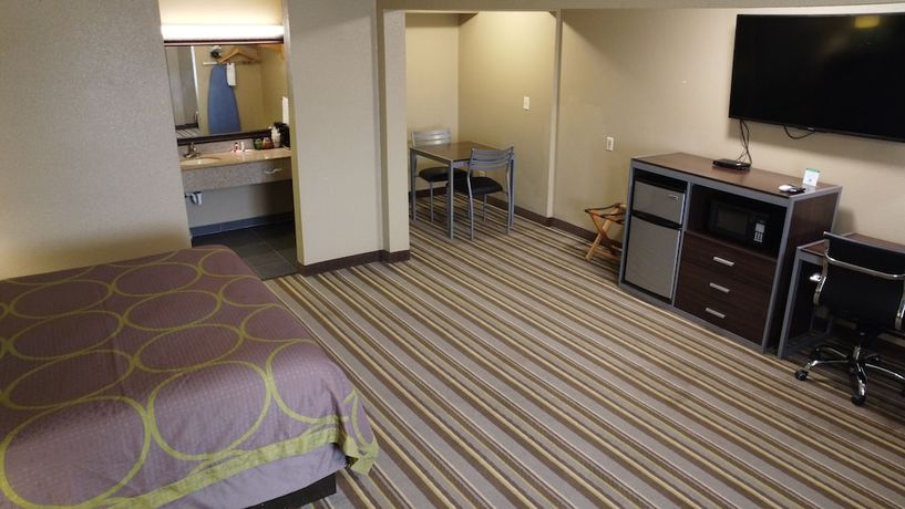 Imagen de la habitación del Hotel Super 8 By Wyndham Kingsville. Foto 5