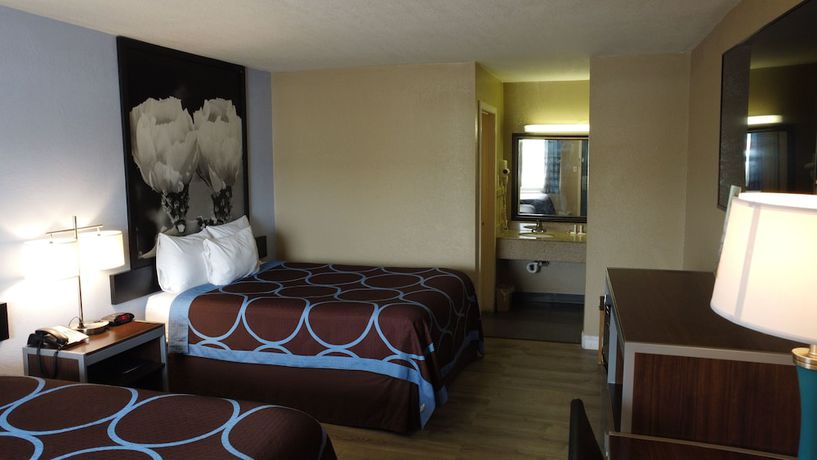 Imagen de la habitación del Hotel Super 8 By Wyndham Kingsville. Foto 6