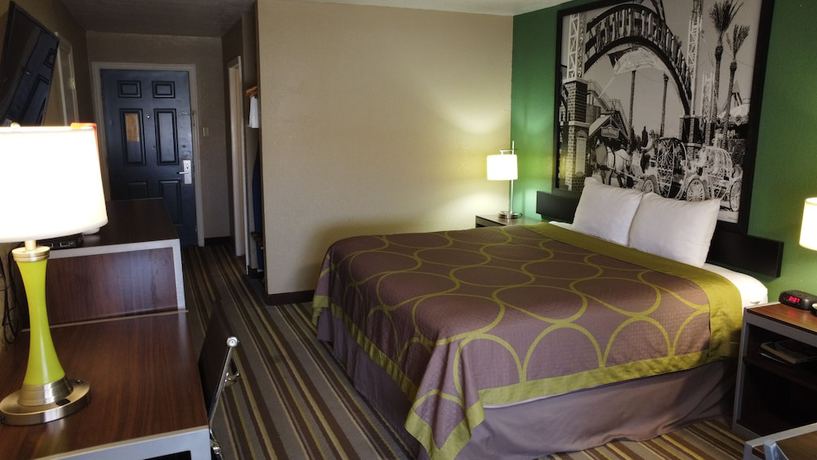 Imagen de la habitación del Hotel Super 8 By Wyndham Kingsville. Foto 8