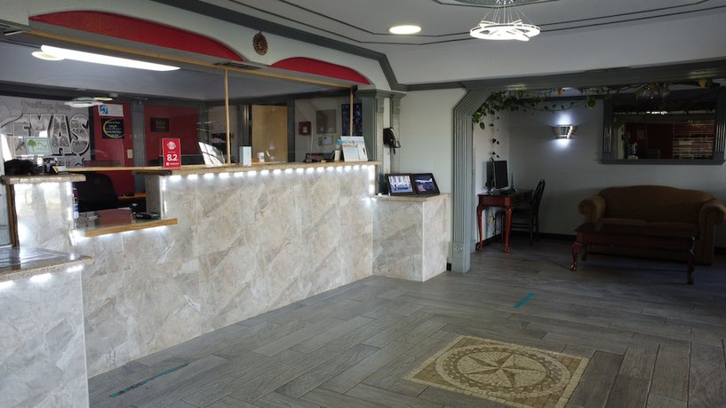 Imagen de los interiores del Hotel Super 8 By Wyndham Kingsville. Foto 18