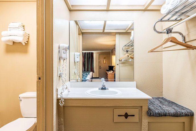 Imagen de la habitación del Hotel Super 8 By Wyndham Kissimmee/orlando. Foto 11