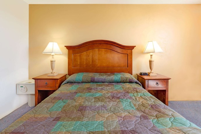 Imagen de la habitación del Hotel Super 8 By Wyndham Klamath Falls. Foto 2