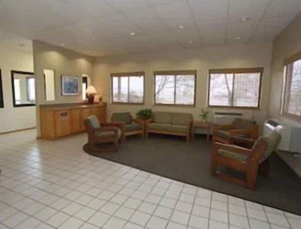 Imagen de los interiores del Hotel Super 8 By Wyndham Klamath Falls. Foto 18
