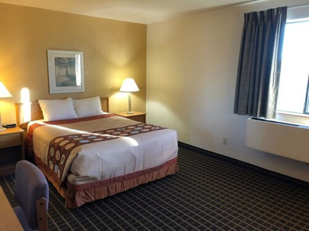 Imagen de la habitación del Hotel Super 8 By Wyndham Klamath Falls. Foto 15