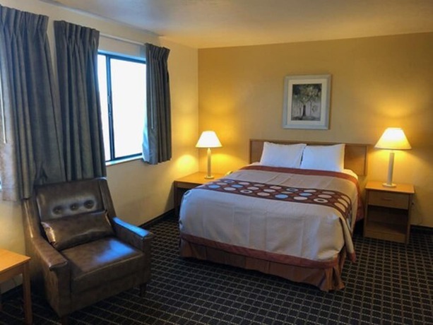 Imagen de la habitación del Hotel Super 8 By Wyndham Klamath Falls. Foto 16