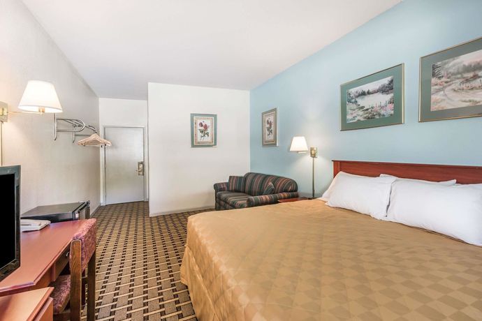 Imagen de la habitación del Hotel Super 8 By Wyndham Knoxville Downtown Area. Foto 5