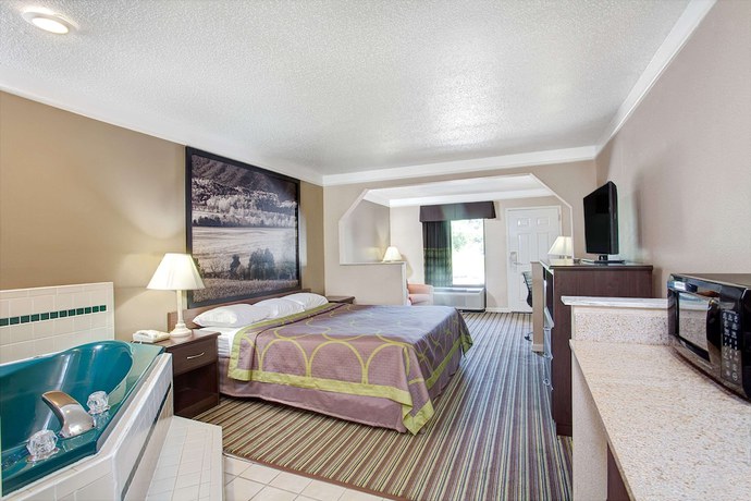 Imagen de la habitación del Hotel Super 8 By Wyndham Knoxville East. Foto 6