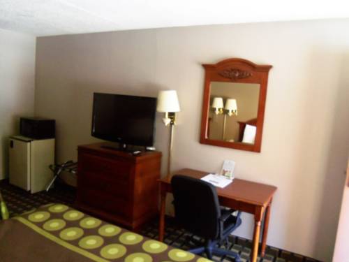 Imagen de la habitación del Hotel Super 8 By Wyndham Knoxville West/farragut. Foto 8