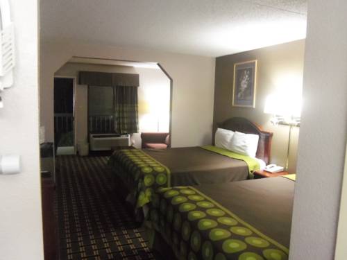Imagen de la habitación del Hotel Super 8 By Wyndham Knoxville West/farragut. Foto 11