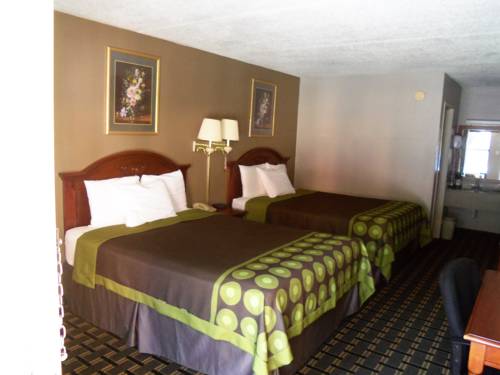 Imagen de la habitación del Hotel Super 8 By Wyndham Knoxville West/farragut. Foto 14