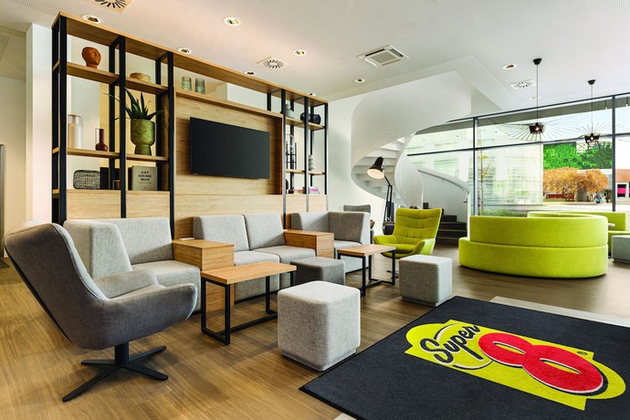 Imagen de los interiores del Hotel Super 8 By Wyndham Koblenz. Foto 17