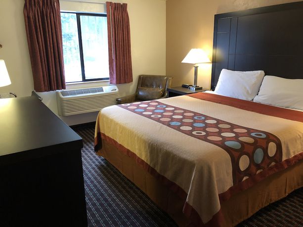 Imagen de la habitación del Hotel Super 8 By Wyndham Lacey Olympia Area. Foto 7