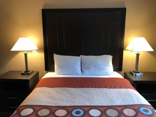 Imagen de la habitación del Hotel Super 8 By Wyndham Lacey Olympia Area. Foto 11