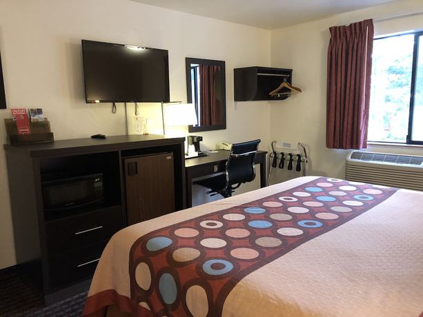 Imagen de la habitación del Hotel Super 8 By Wyndham Lacey Olympia Area. Foto 12