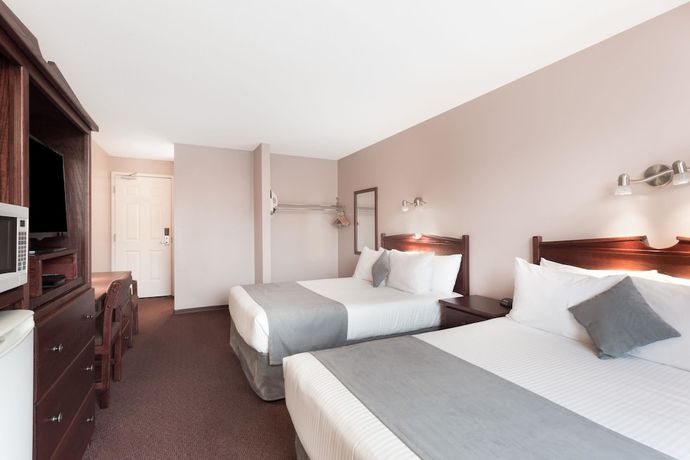 Imagen de la habitación del Hotel Super 8 By Wyndham Lake Country/winfield Area. Foto 4