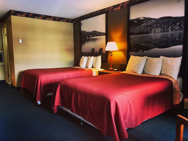 Imagen de la habitación del Hotel Super 8 By Wyndham Lake George/downtown. Foto 7