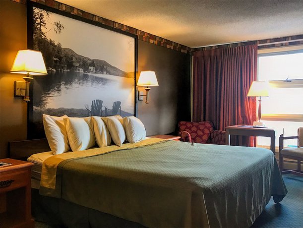Imagen de la habitación del Hotel Super 8 By Wyndham Lake George/downtown. Foto 8