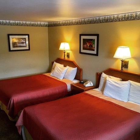Imagen de la habitación del Hotel Super 8 By Wyndham Lake George/downtown. Foto 12