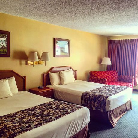 Imagen de la habitación del Hotel Super 8 By Wyndham Lake George/downtown. Foto 15