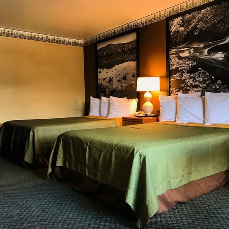 Imagen de la habitación del Hotel Super 8 By Wyndham Lake George/downtown. Foto 18