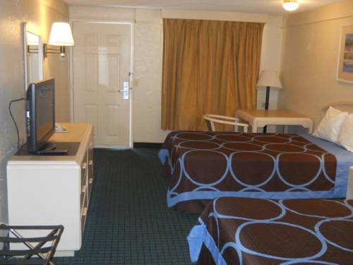 Imagen de la habitación del Hotel Super 8 By Wyndham Lantana West Palm Beach. Foto 3